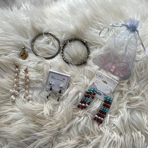 assorted reseller bundle lot wholesale costume play jewelry vintage vtg bracelet